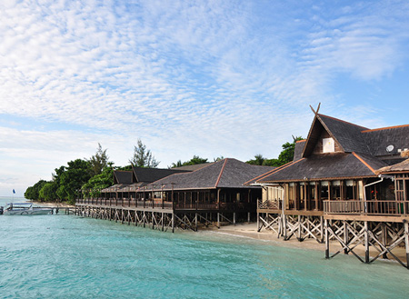 4D3N Semporna Hiking and Island Hopping (1 night at Mabul Water Bungalow)